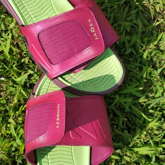 Nike Air Max LeBron James Sandals - Picture 7 of 15